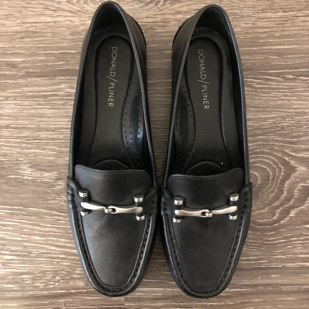 NWT Donald J Pliner Drivers